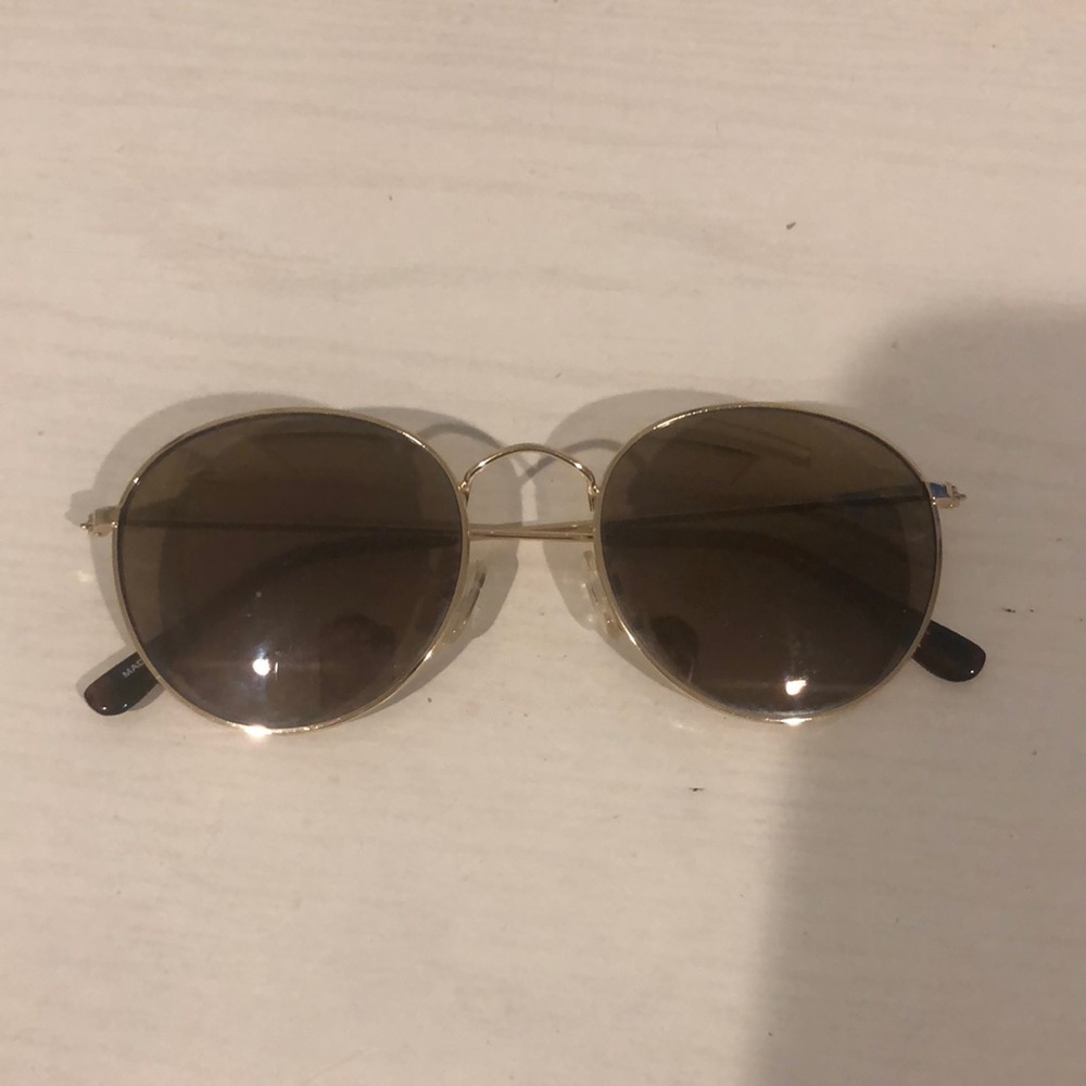sunglasses